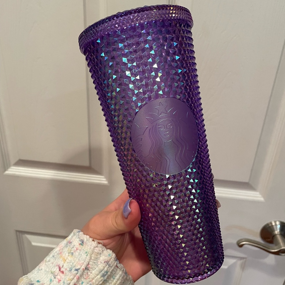 24 oz Starbucks cup